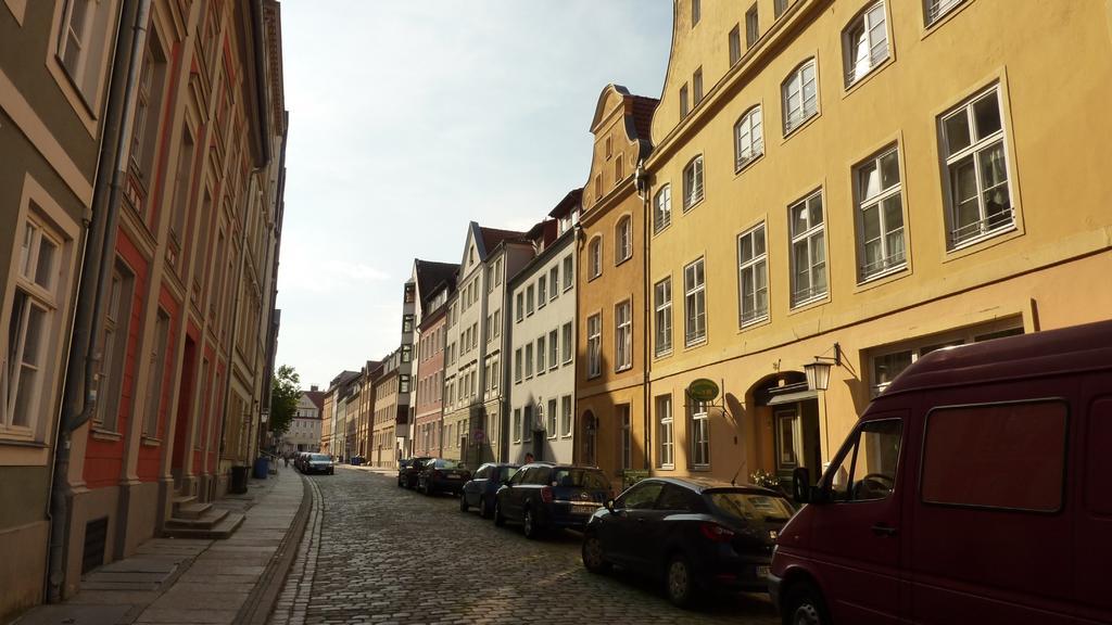 Altstadt Pension Hafenblick 슈트랄준트 객실 사진