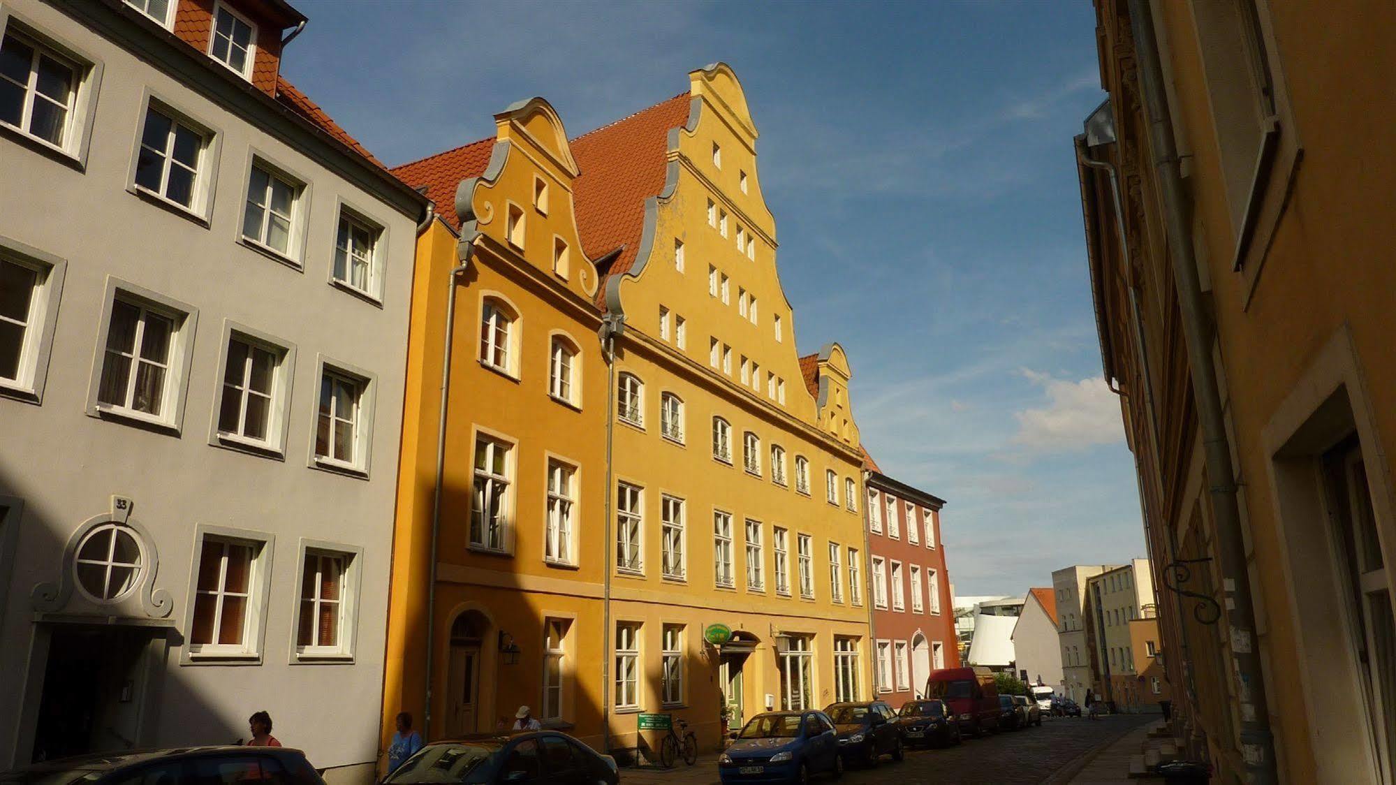 Altstadt Pension Hafenblick 슈트랄준트 외부 사진